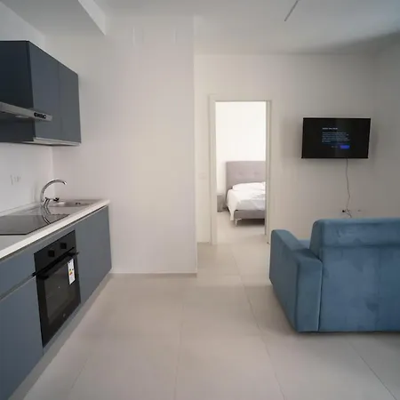 17 Nevoso Palace Apartman Milánó